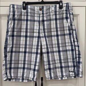 KIRRA Mens Plaid Golf Shorts size 36 Blue chino cotton, snap pockets, preppy